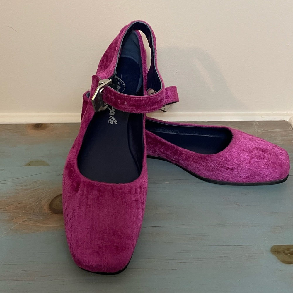 NEW Free People 37 Fuchsia Fizz Velvet Mystic Mary Jane Flats
